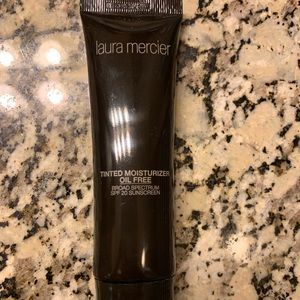 Laura mercier - tinted moisturizer